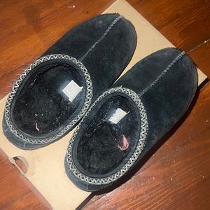 Kids slip on UGGs